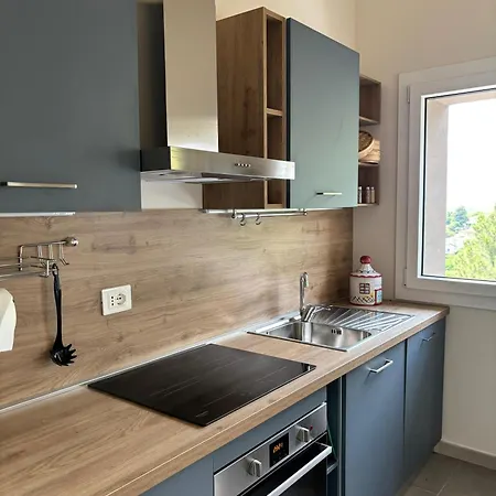 Pieri Arancione Apartament